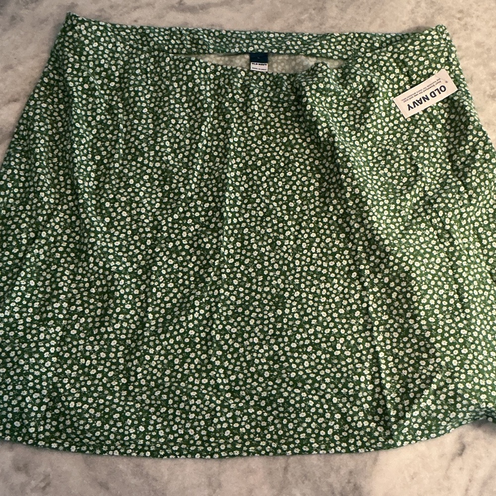 Old Navy A-Line Skirt in Green Floral